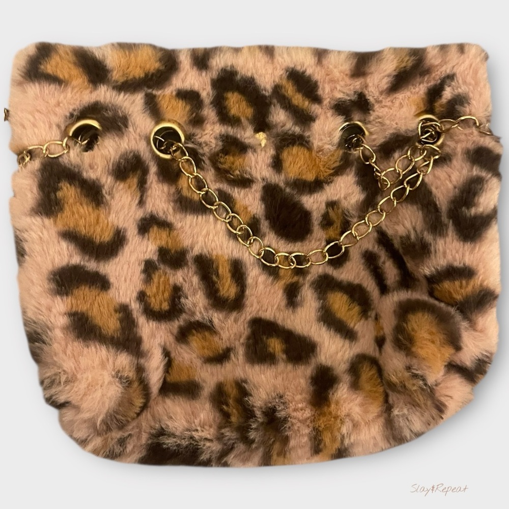 Trendy Leopard Faux Fur Shoulder Bag w/ Gold Chain Strap – Chic Winter Purse - Picture 8 of 12